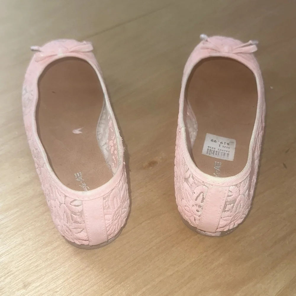 American Eagles‎ custom painted girls size 1 coral flats